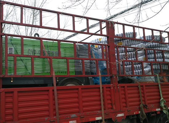 液壓濕噴機、雙液注漿機、優(yōu)質噴漿管發(fā)貨現(xiàn)場